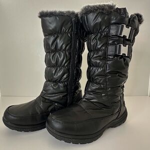 Totes‎ black winter snow boots w/ faux fur trim side zipper & buckle women’s 6